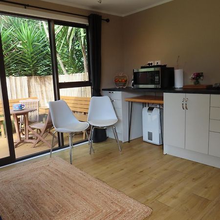 Hide Away In Waikanae Exterior foto